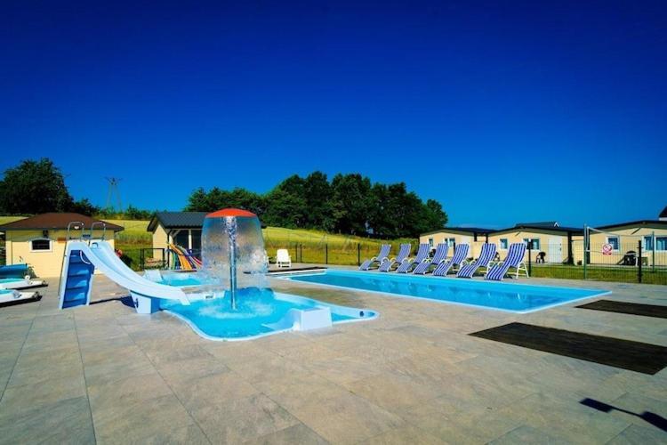 Holiday Resort, Ustronie Morskie Extérieur photo